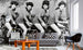 dimex women on bicycle Fotomural Tejido No Tejido 375x250cm 5 Tiras Ambiente | Yourdecoration.es