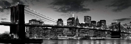 Pyramid Brooklyn Bridge at Dusk Póster 91,5x30,5cm | Yourdecoration.es